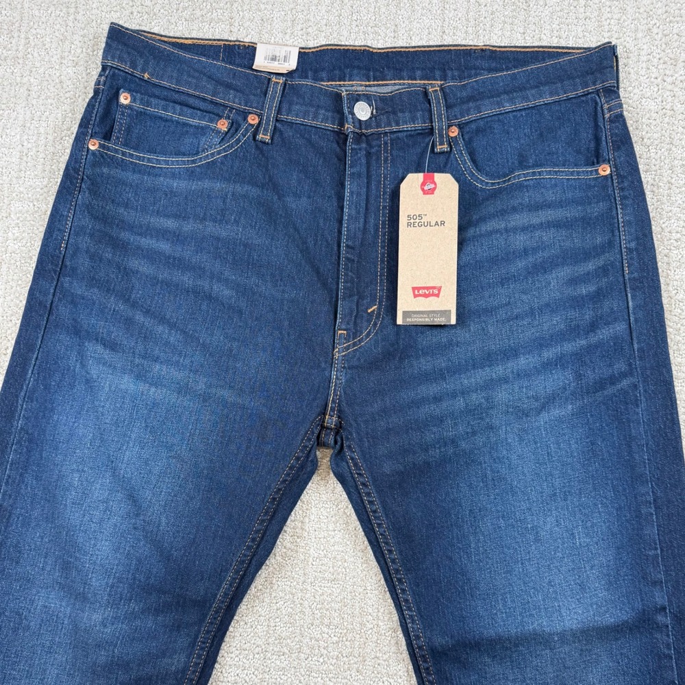 NEW Levi's 505 Men 38x30 (Actual 36x29) Regular Fit Stretch Straight Jeans *Read